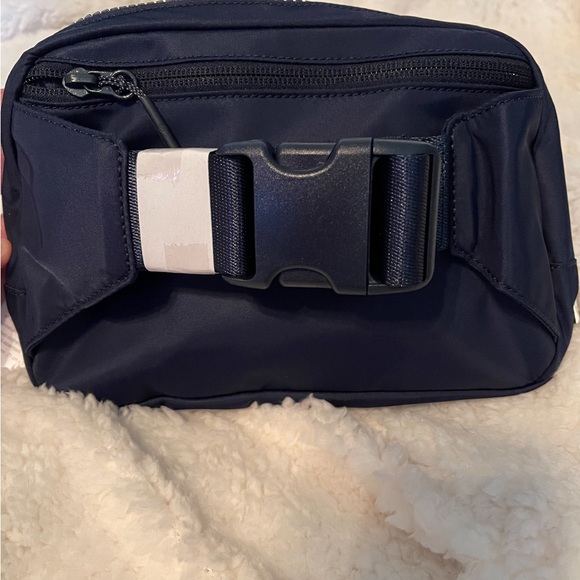 Lululemon large everywhere belt bag GREEN OR NAVY - Picture 9 of 9